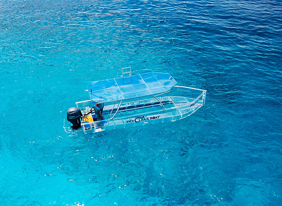 Barco Transparente